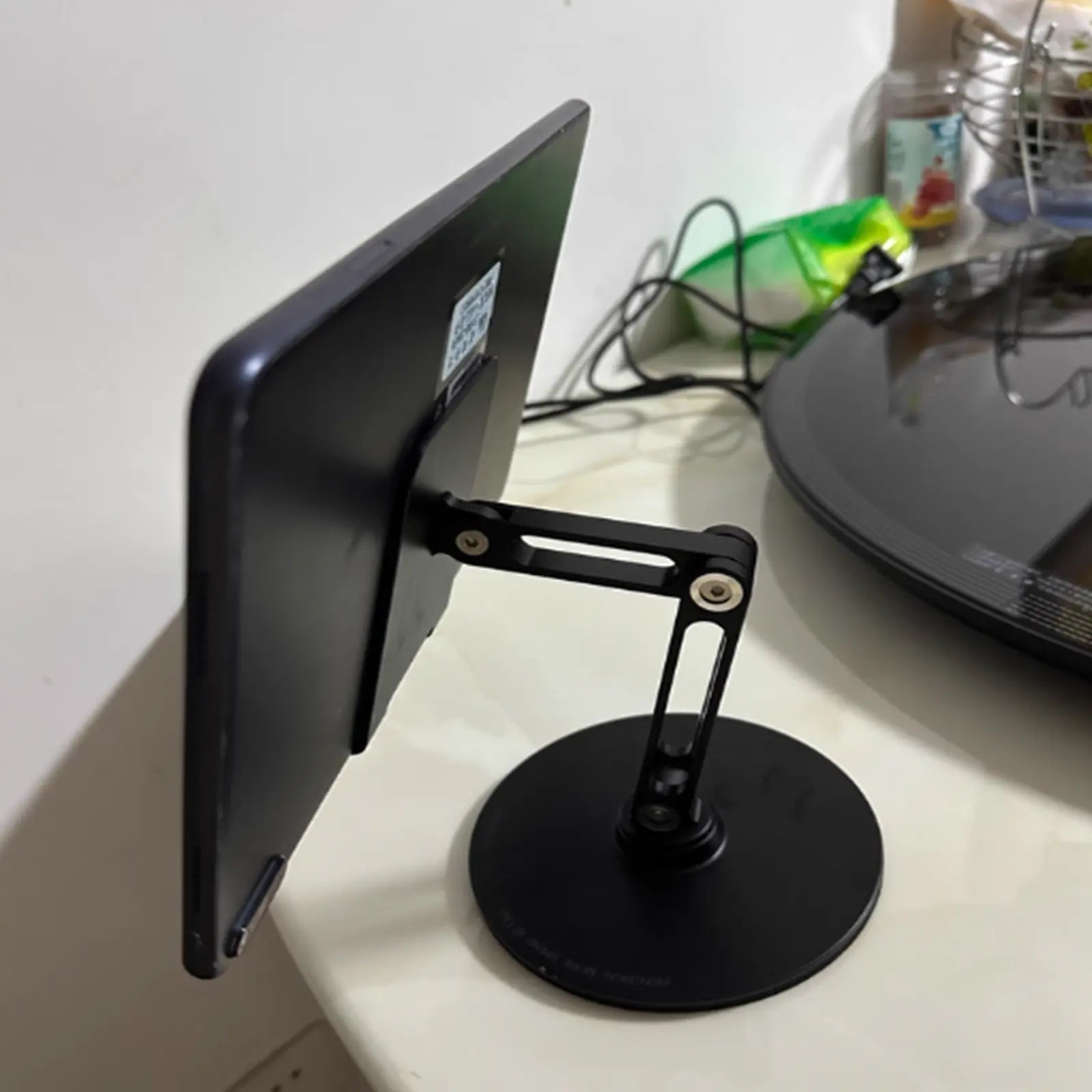 Adjustable 360° Swivel Aluminum Alloy Desktop Phone Holder for 4"-13" Phones & Tablets with Dual Axis Rotation and Desk Stand